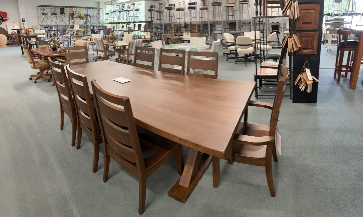 daniels amish dining room table